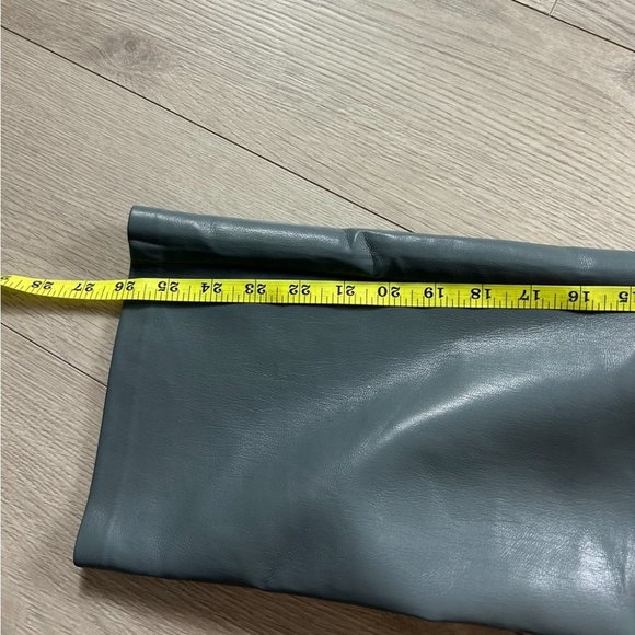 Aritzia Wilfred Melina Marbled Grey Faux Leather Crop Pants - Picture 14 of 15